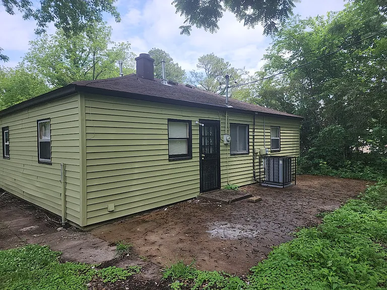 915 Carrolton Rd — Photo 23