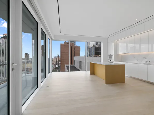 200 East 59th Street 17C image 2 of 12