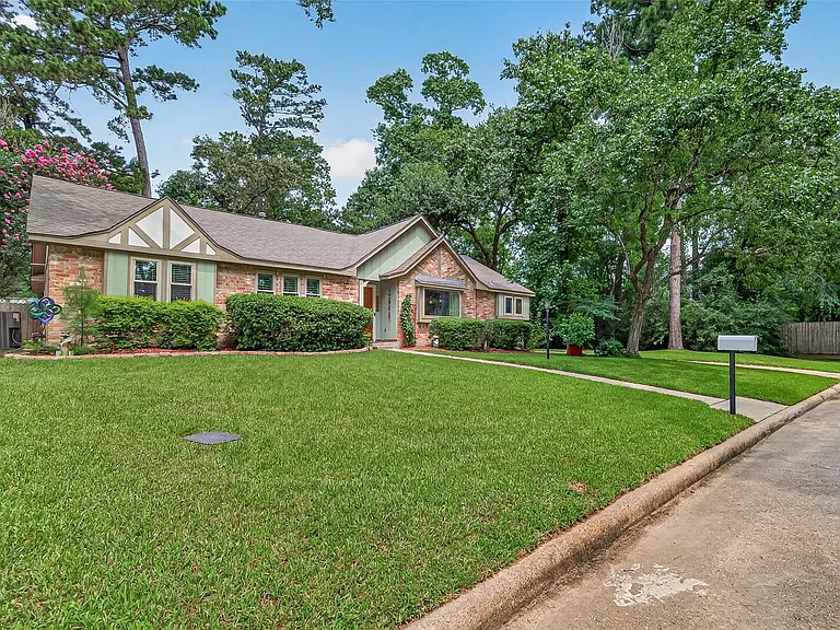 23011 Fox Hunt Dr — Photo 12