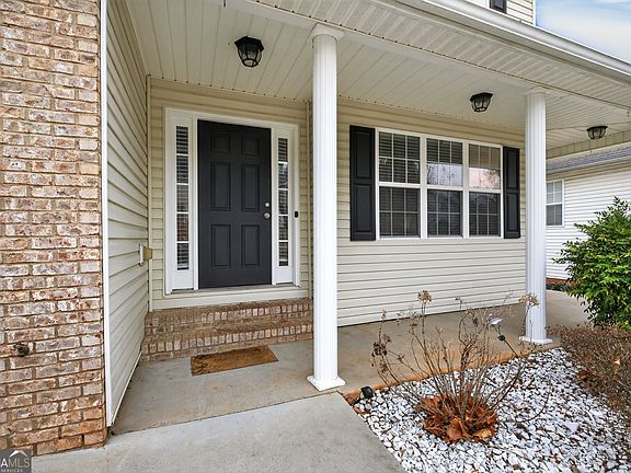 3rd image of 310 Berkley Dr