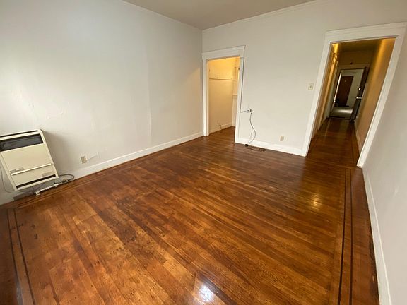 3rd image of 865 47th Ave #2
