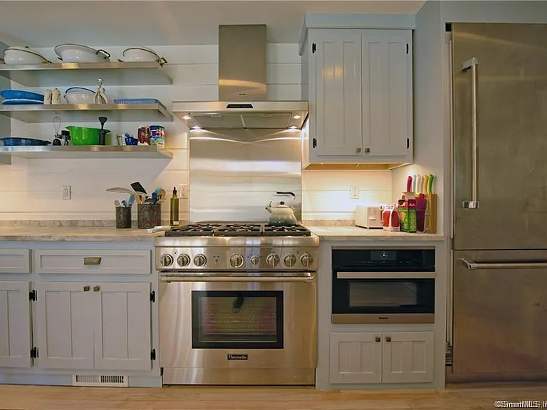 3 Lilac Ln — Photo 3