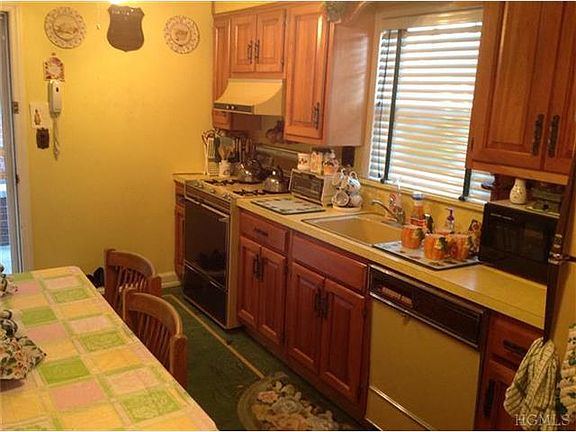3rd image of 15 Cox Ave