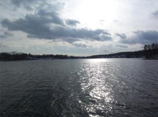 20 Stoneland Rd, Shrewsbury, MA 01545