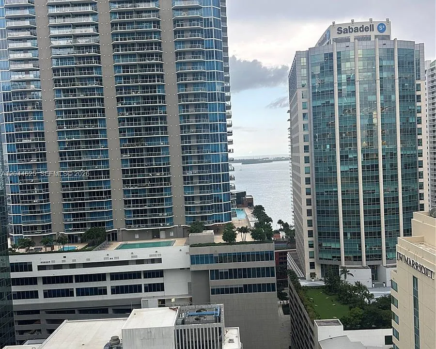 1060 Brickell Ave #2505