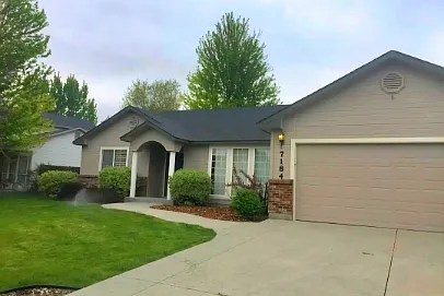 7184 E Hampton Ln — Photo 4