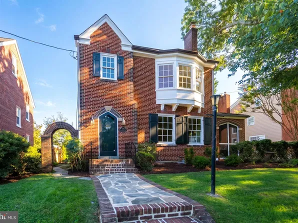 406 Upland Pl, Alexandria, VA 22301