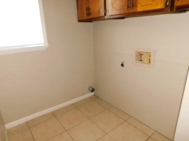 3846 Manor Ct — Photo 11