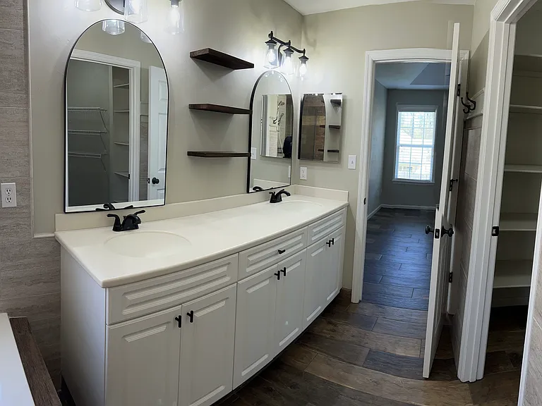 8392 Ivy Brook Ln — Photo 7