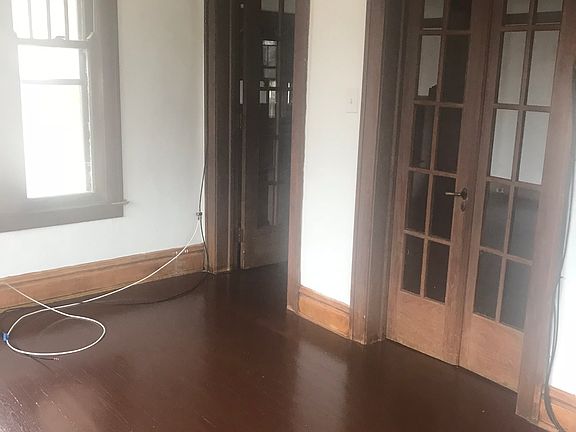 2nd image of 325 Cory Ave