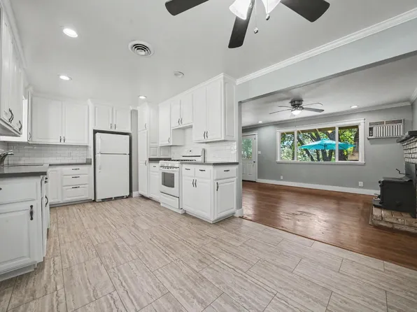 14600 Lupe Rd, Pine Grove, CA 95665