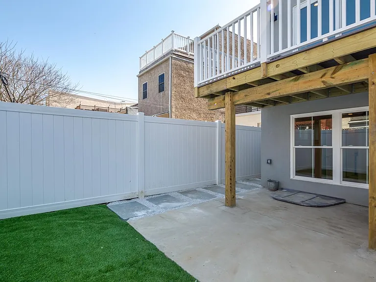 636 Christian St #A — Photo 10