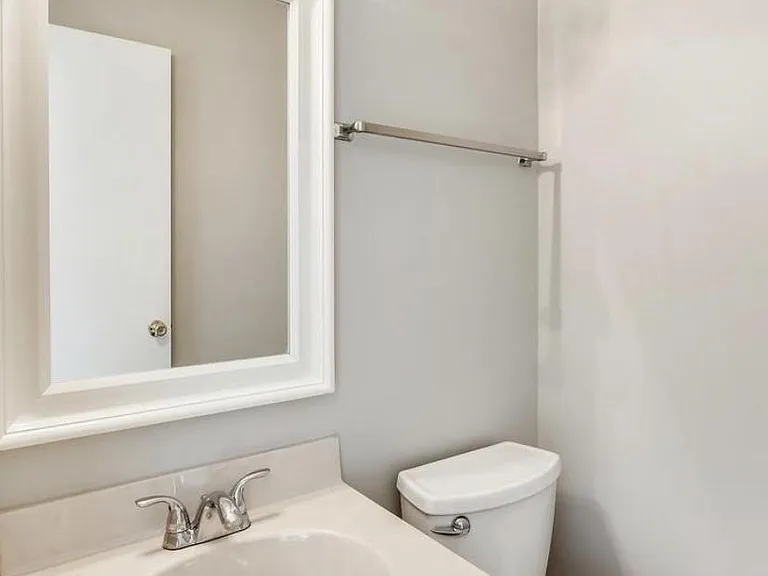 414 Carousel Ct — Photo 9