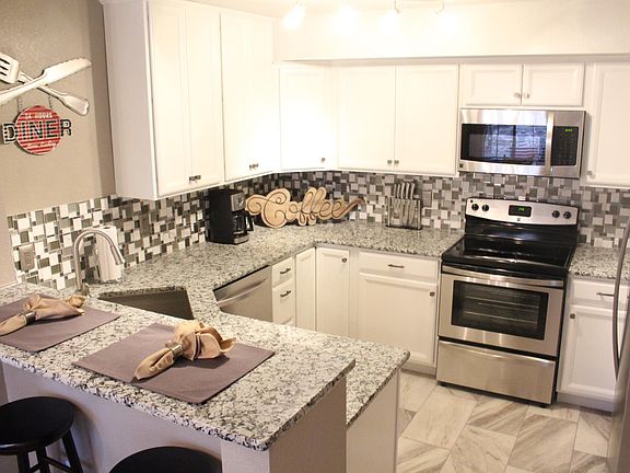 Gorgeous Remodeled Kitchen