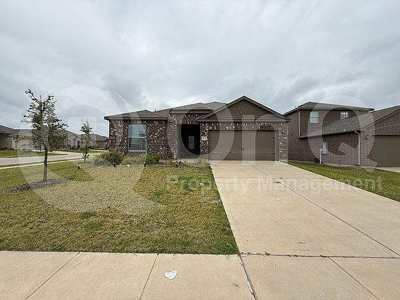 4th image of 304 Tranquil Ln