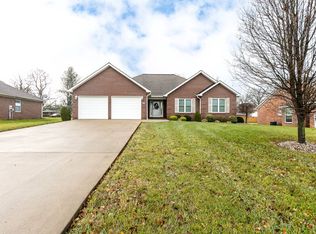 208 S Farmington Dr, Lebanon, KY 40033