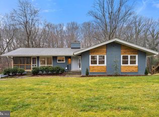 4820 Randolph Dr, Annandale, VA 22003