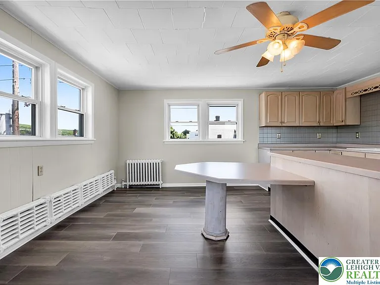 265-267 E Bertsch St #4 — Photo 23