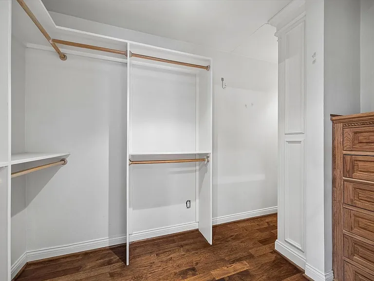 5210 Meadow Lake Ln — Photo 14