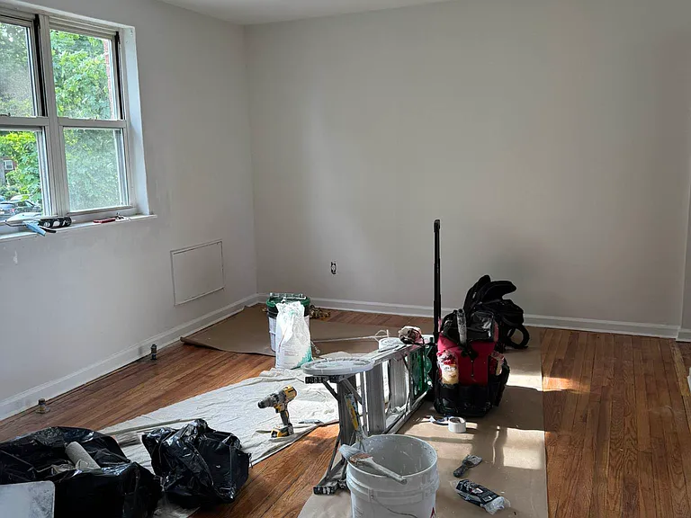 61-17 Cloverdale Blvd #2 — Photo 6
