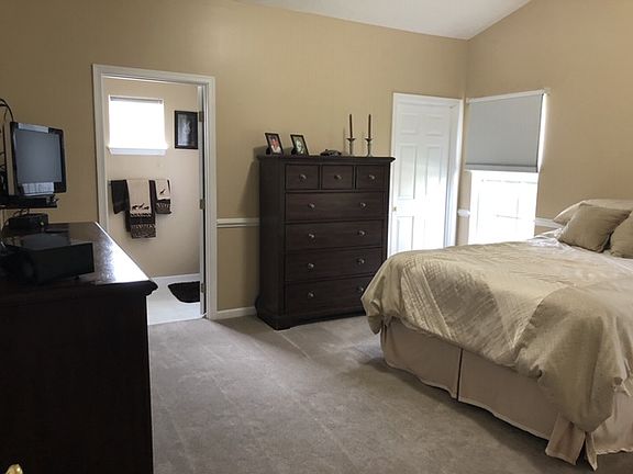 Master Bed W/Master Bath
