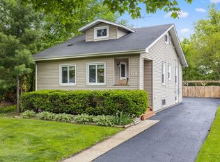 118 W Kenilworth Ave, Villa Park, IL