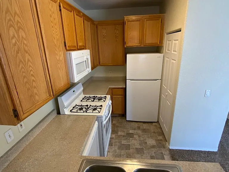 4730 E Craig Rd #16 — Photo 5