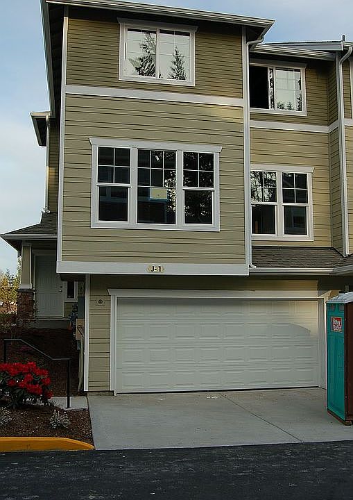 Front Exterior (right before completion)