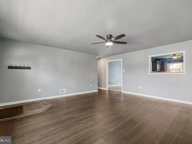 2541 Symphony Ln — Photo 12