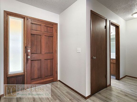 3rd image of 1117 NE 181st Ave Unit 102