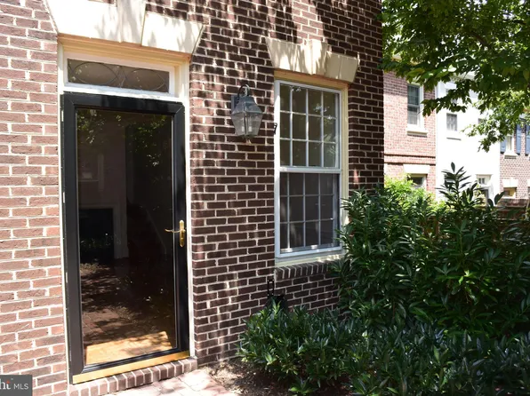 352 N Saint Asaph St, Alexandria, VA 22314