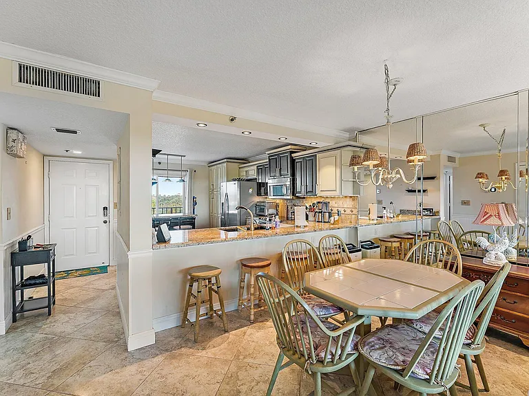 275 Palm Ave #C402 — Photo 12