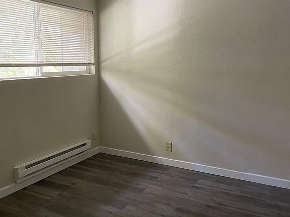 3rd image of 19421 28th Ave NE APT D