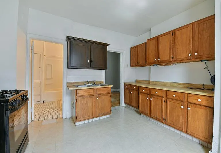 1217 Chicago St — Photo 5