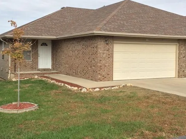 1190 W Red Ln, Ozark, MO 65721