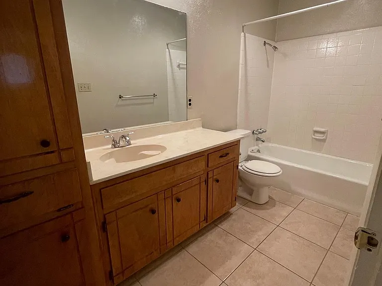 1411 Waterloo Trl #B — Photo 12