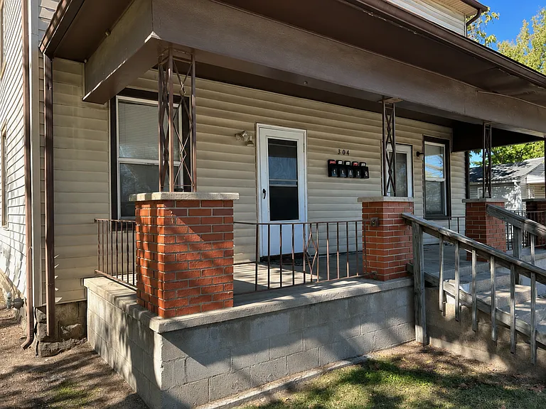 304 N Webb St — Photo 8