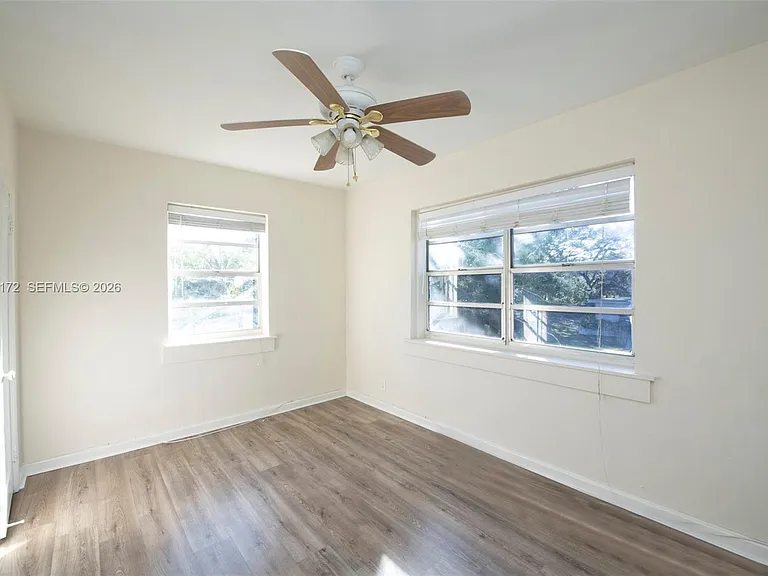 12247 NE 9th Ave #12247 — Photo 9