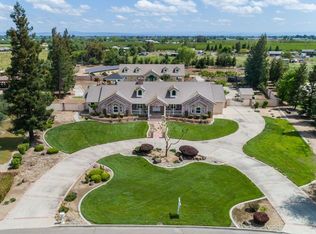 5029 Peach Blossom Ln, Oakdale, CA 95361
