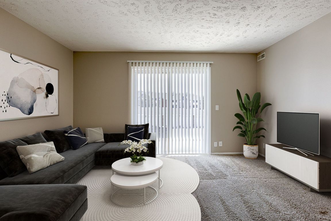 Omaha, NE Evergreen Terrace Apartments | 11A | Living