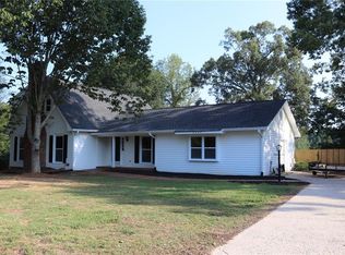 4344 Price Rd, Gainesville, GA 30506
