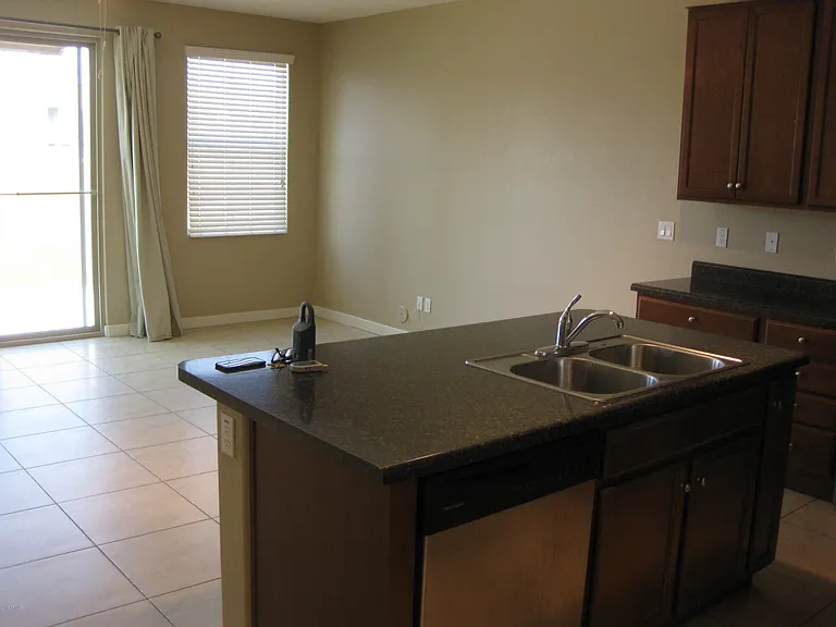 1115 E Cedar St — Photo 20