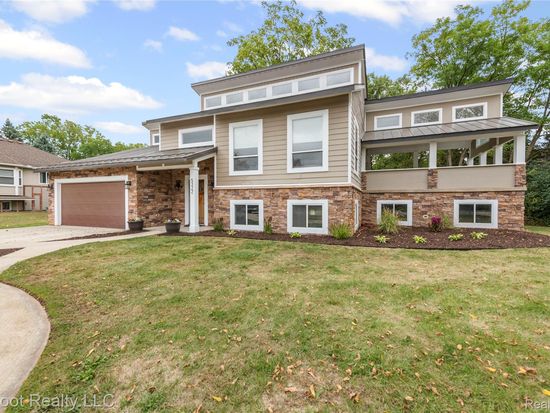 5322 Clintonville Rd, Clarkston, MI 48346