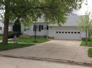 110 S Cannon St, Paullina, IA 51046