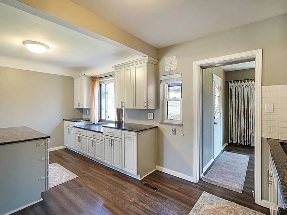 5th image of 1092 Morado Dr