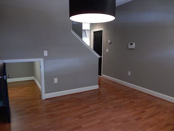 5th image of 630 Janette Ave SW