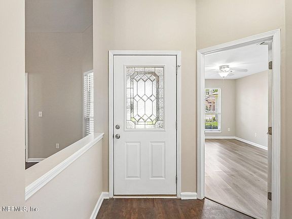 3rd image of 1667 HIGHLAND VIEW Court