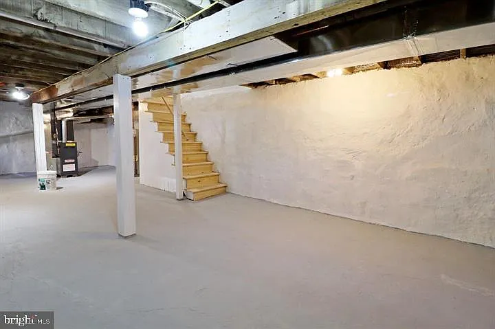 523 W 26th St — Photo 20