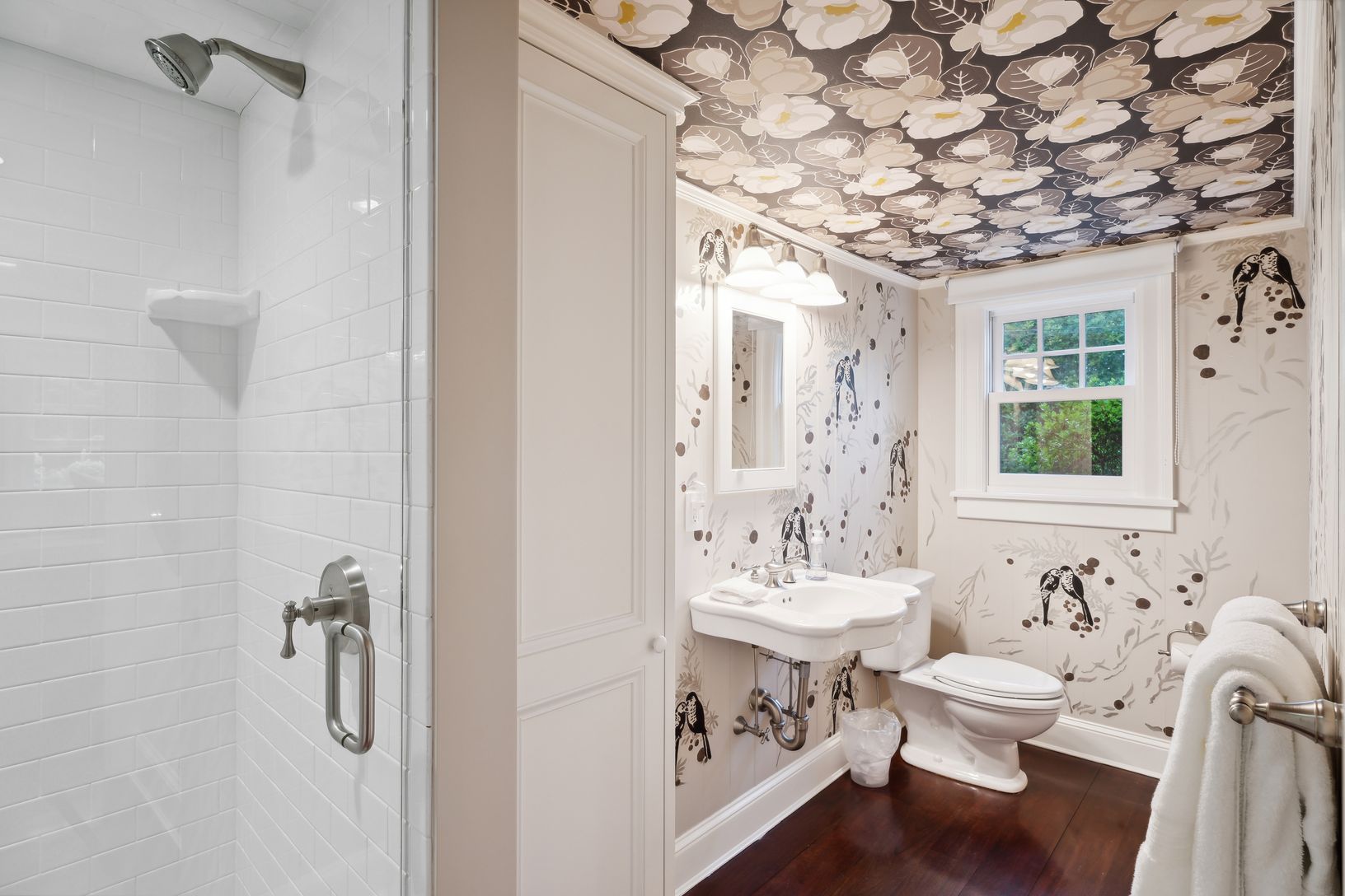  powder/guest bath