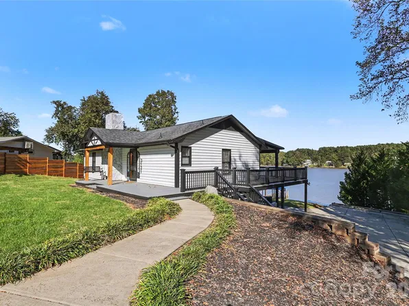 3121 Lakeside Cir, Belmont, NC 28012